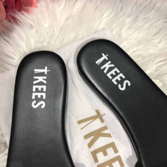 Tkees Lucas Leather Slip On Sandals - Picture 8 of 9